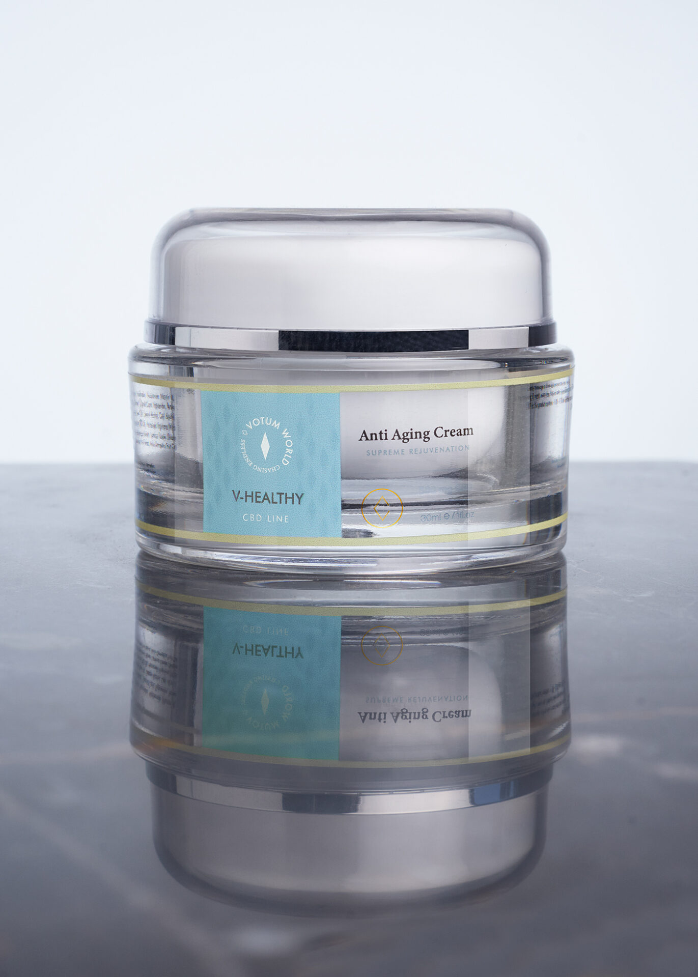 Fotografía de producto de aceite Anti aging cream CBD de votum world